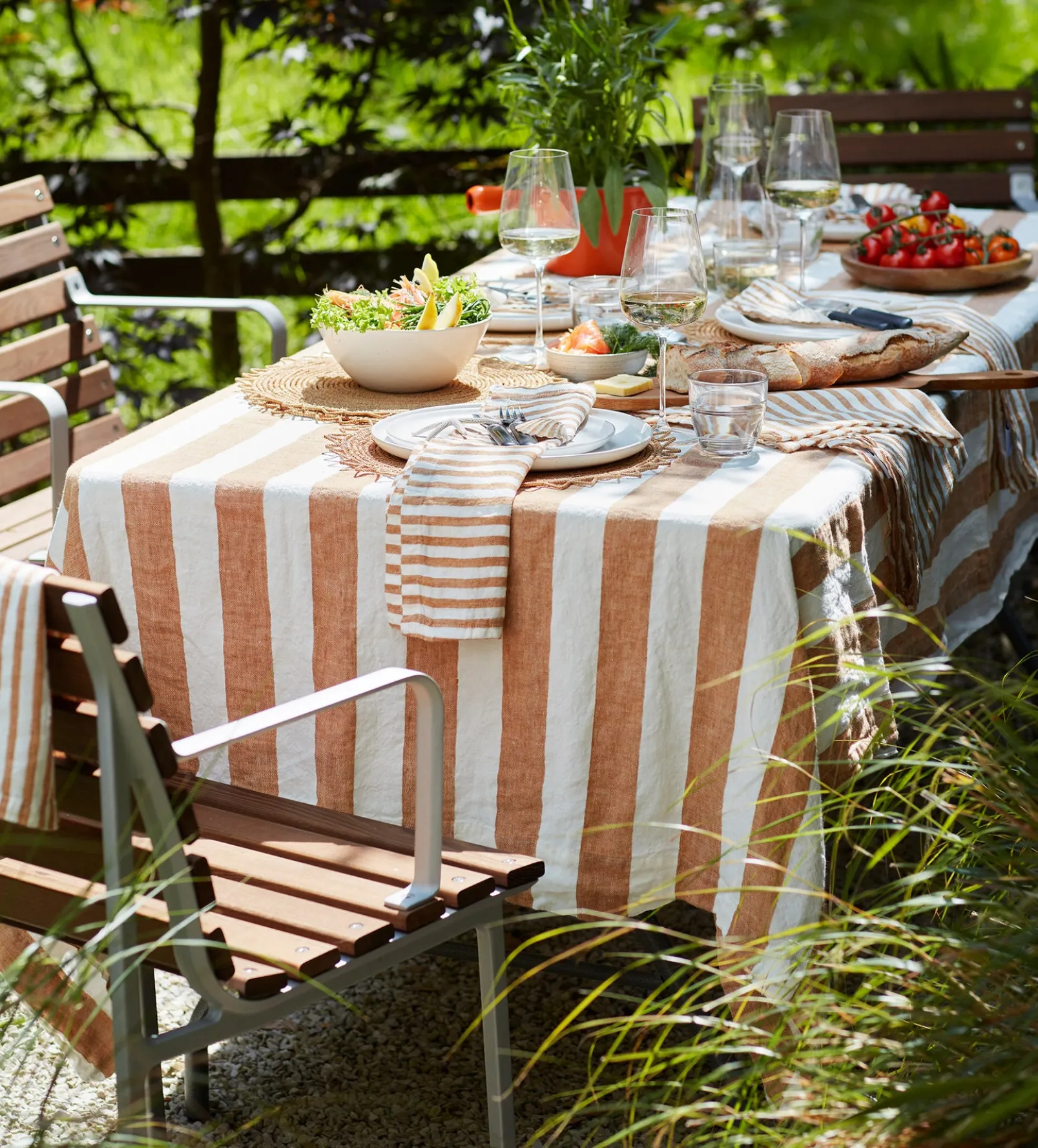 Amber Cora 100% Linen Tablecloth