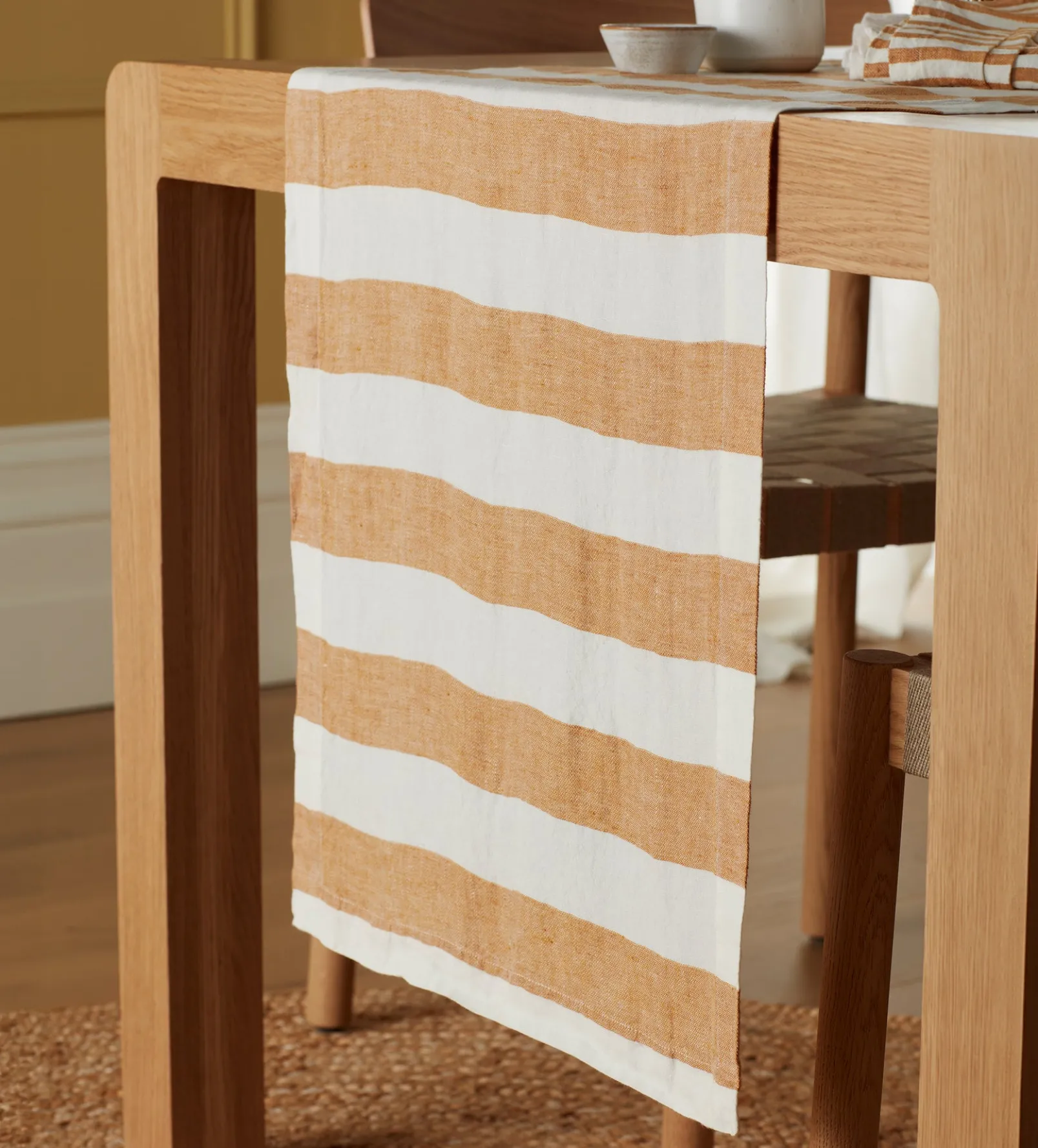Amber Cora 100% Linen Table Runner