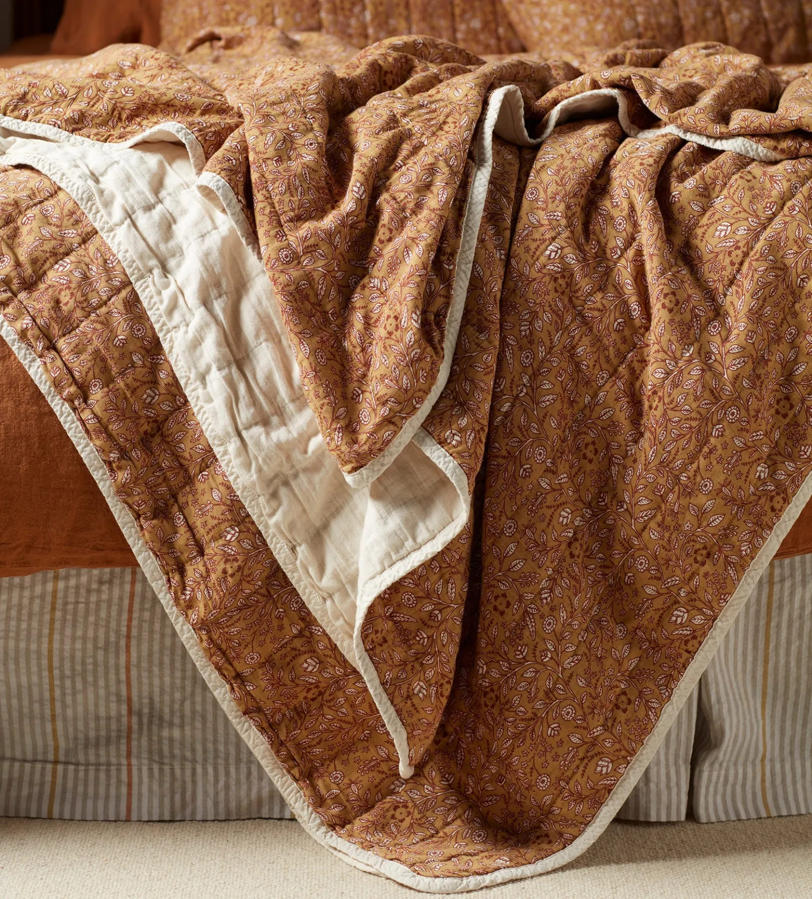 Anika Floral 100% Cotton Quilted Throw