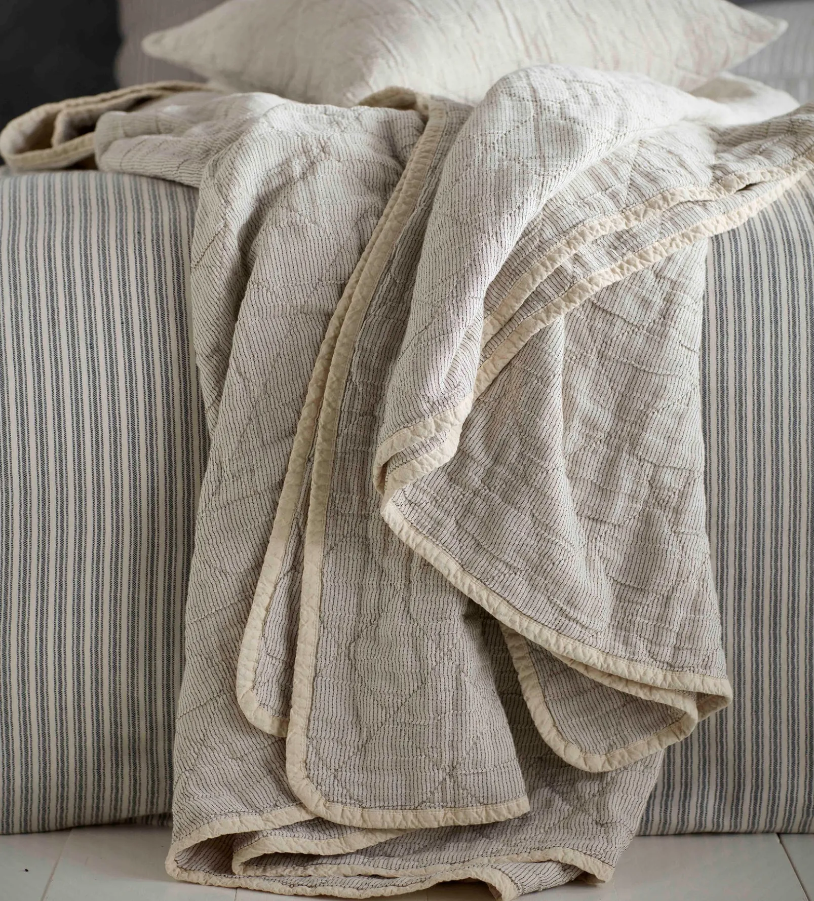 Black and Natural Stripe 100% Cotton Quilted Throw