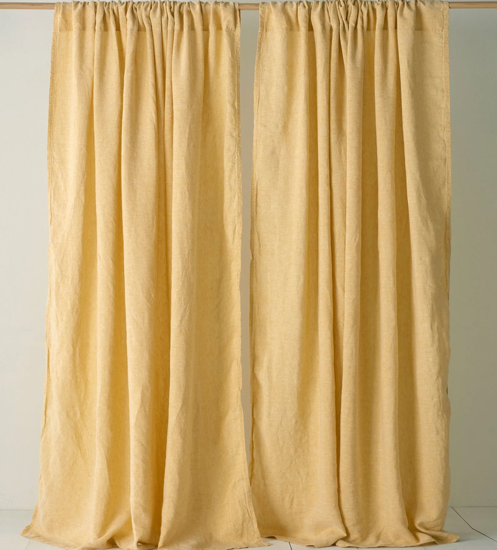 Buttercup 100% Linen Loop Top Curtain (Single)