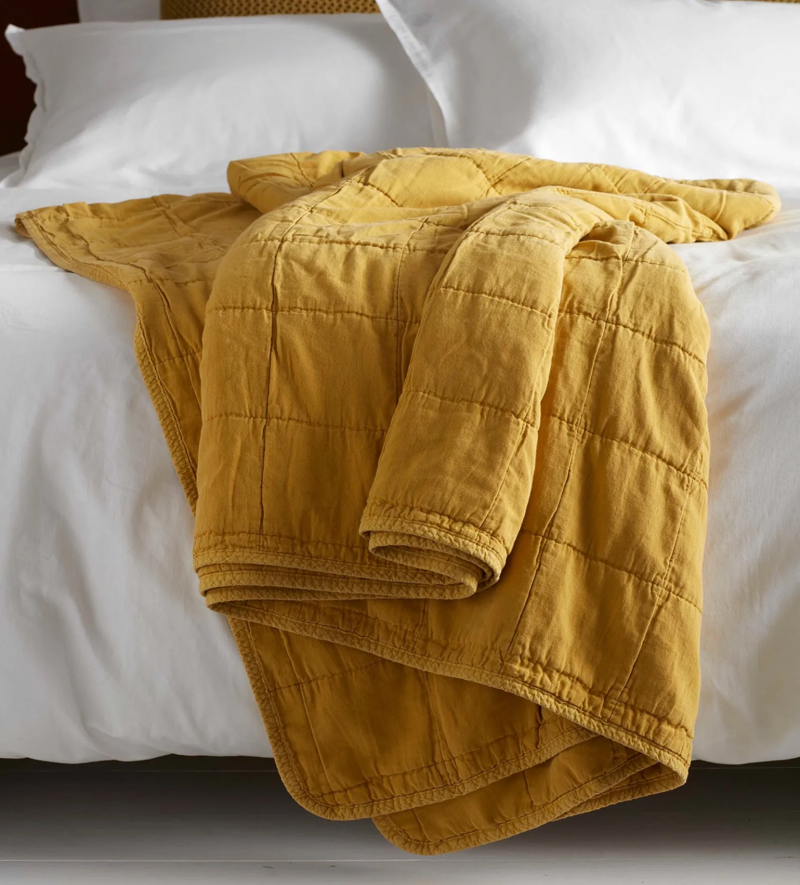 Chartreuse Finn 100% Cotton Quilted Throw