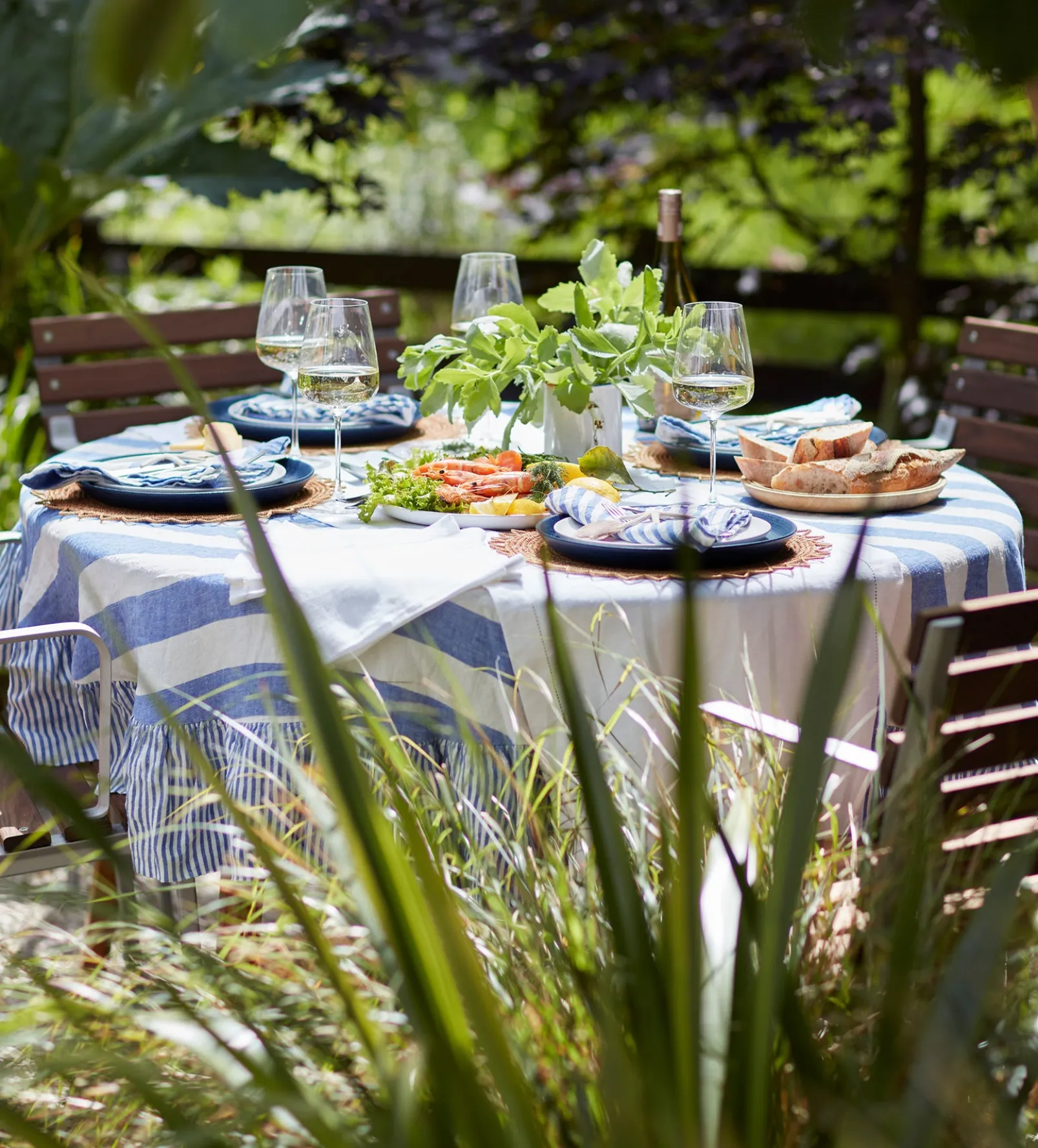 Cobalt Cora 100% Linen Frill Tablecloth