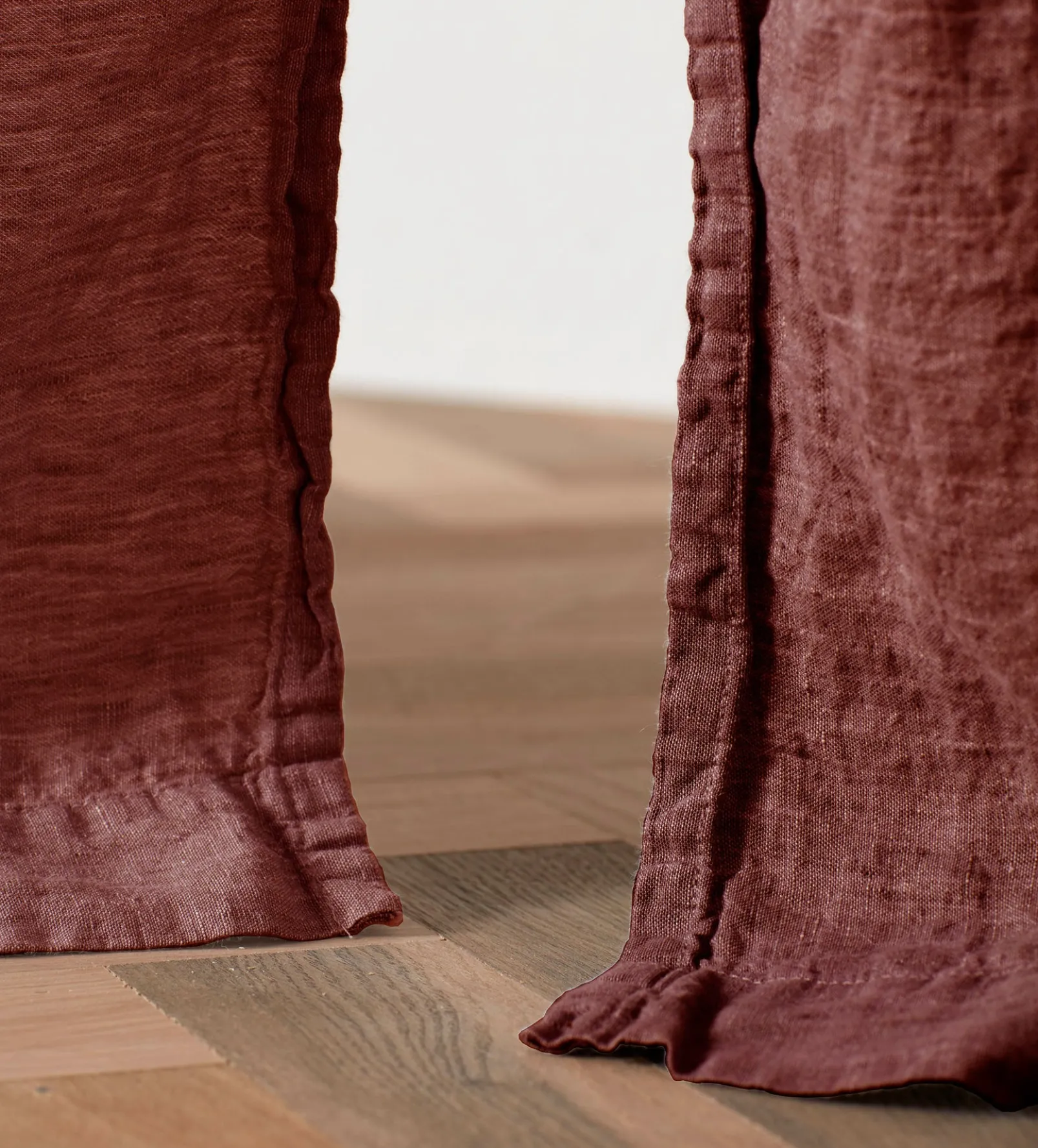 Conker 100% Linen Loop Top Curtain (Single)