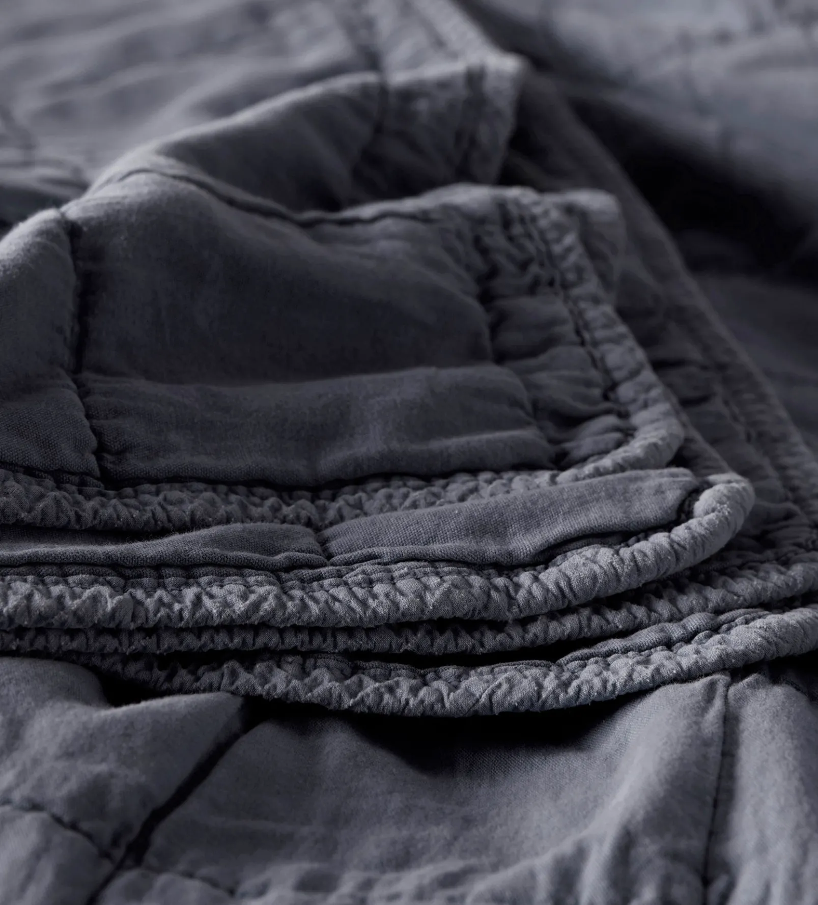 French Blue Finn 100% Cotton Quilted Throw