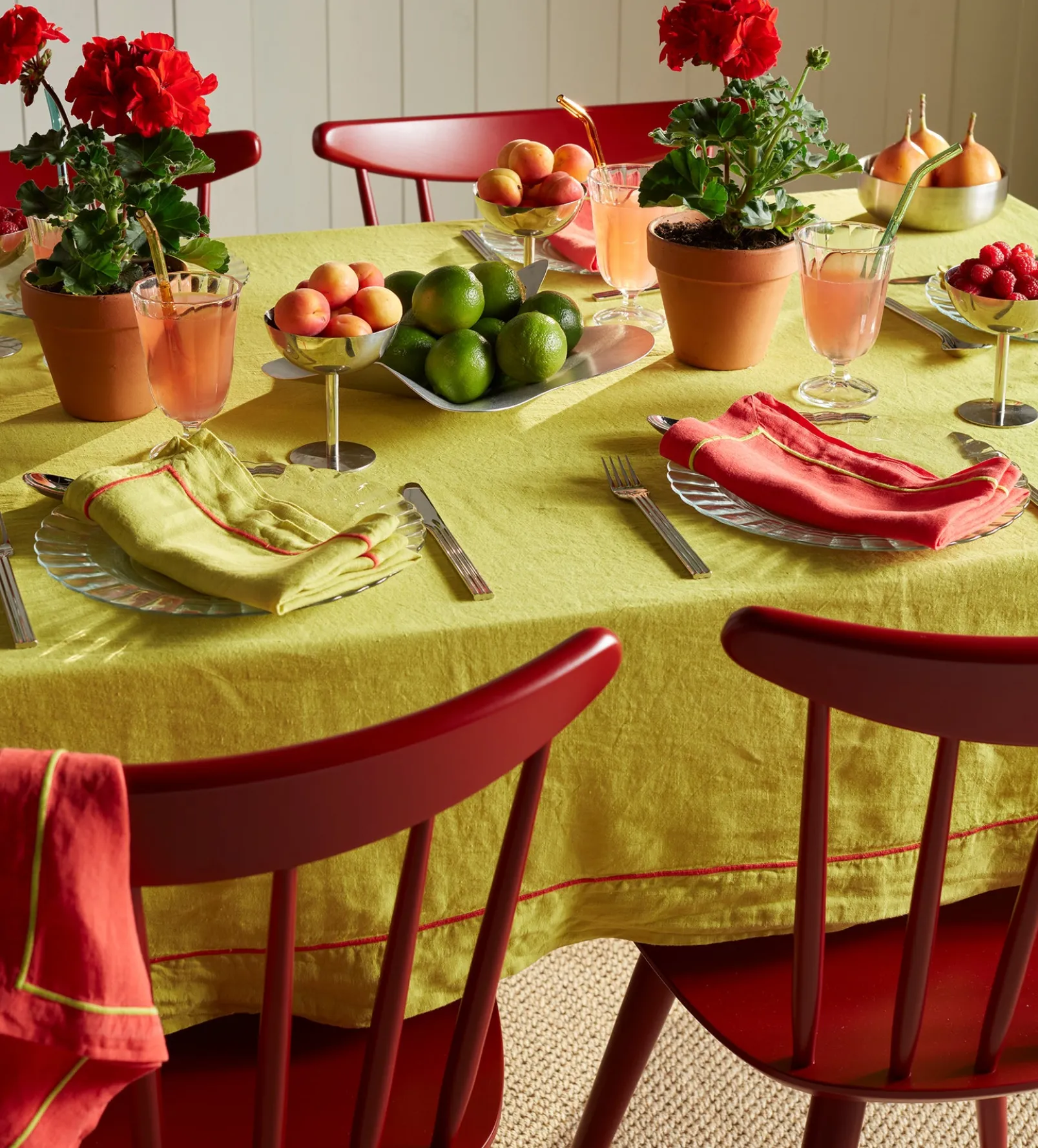 Glassette Vine 100% Linen Tablecloth