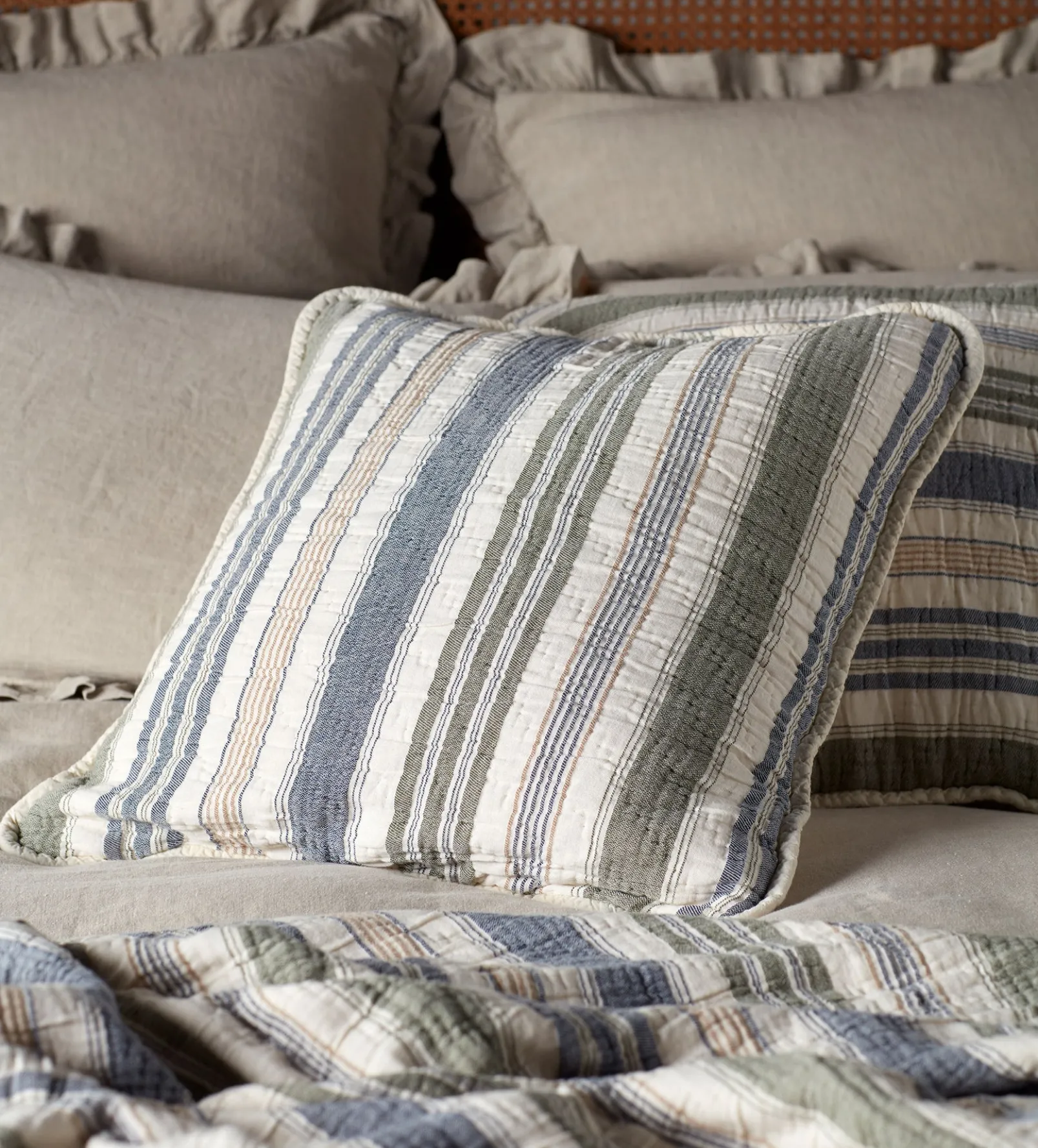 Magnus 100% Cotton Quilted Cushion Cover