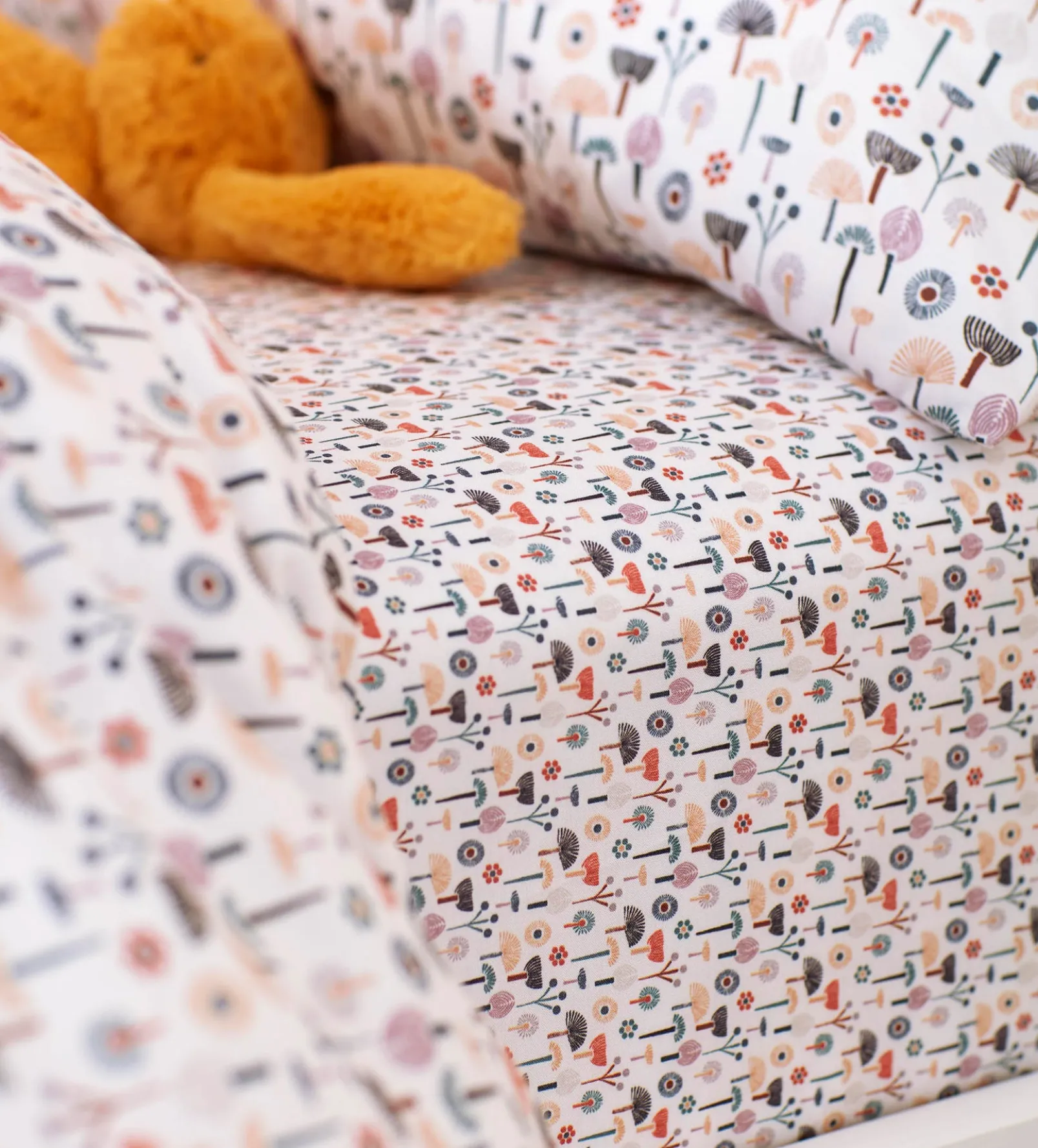 Molly Meadow 100% Organic Cotton Cot Bed Fitted Sheet