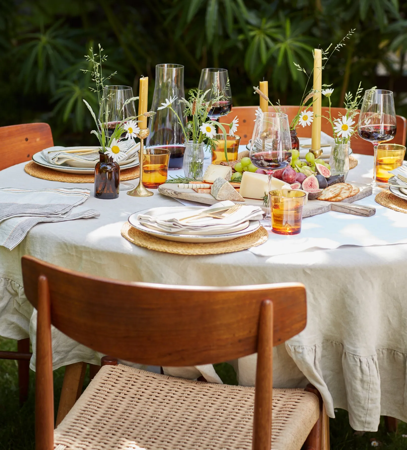 Natural 100% Linen Frill Tablecloth