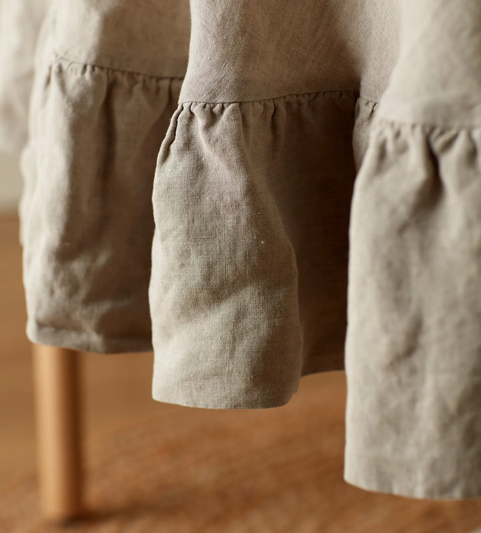 Natural 100% Linen Frill Tablecloth