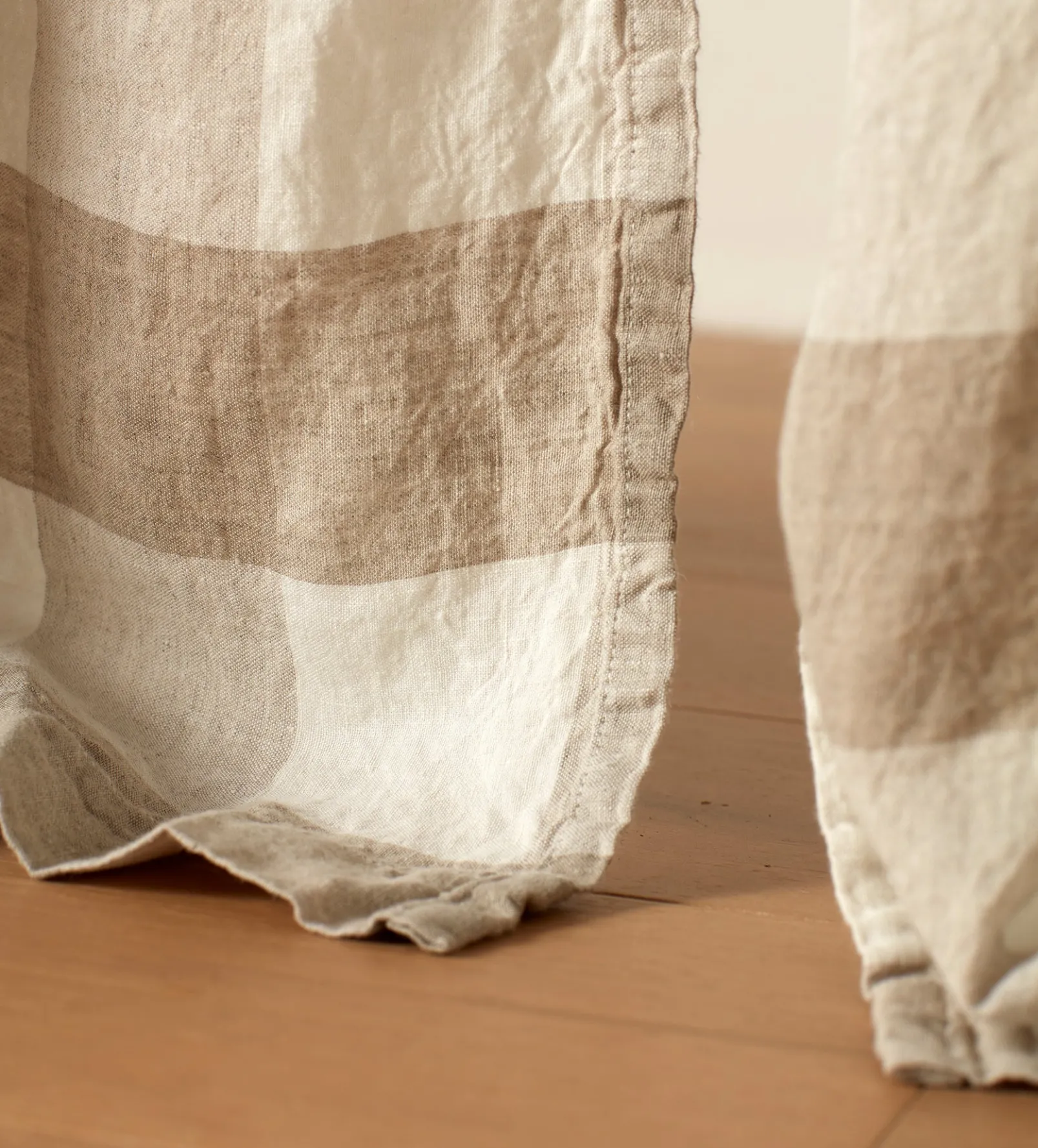 Natural Gracie Gingham 100% Linen Loop Top Curtain (Single)