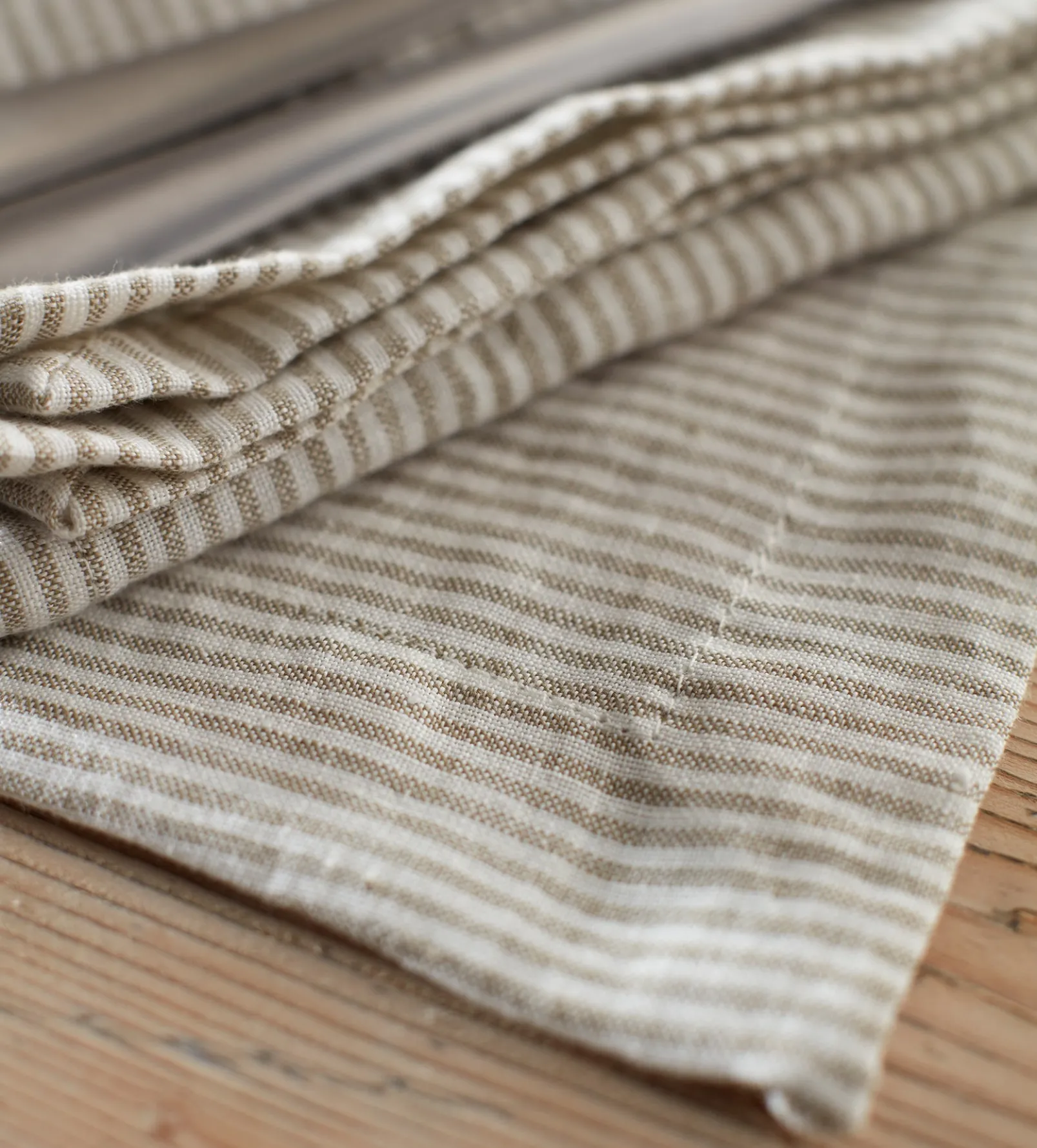 Natural Sid Stripe 100% Linen Placemats - Set of 2