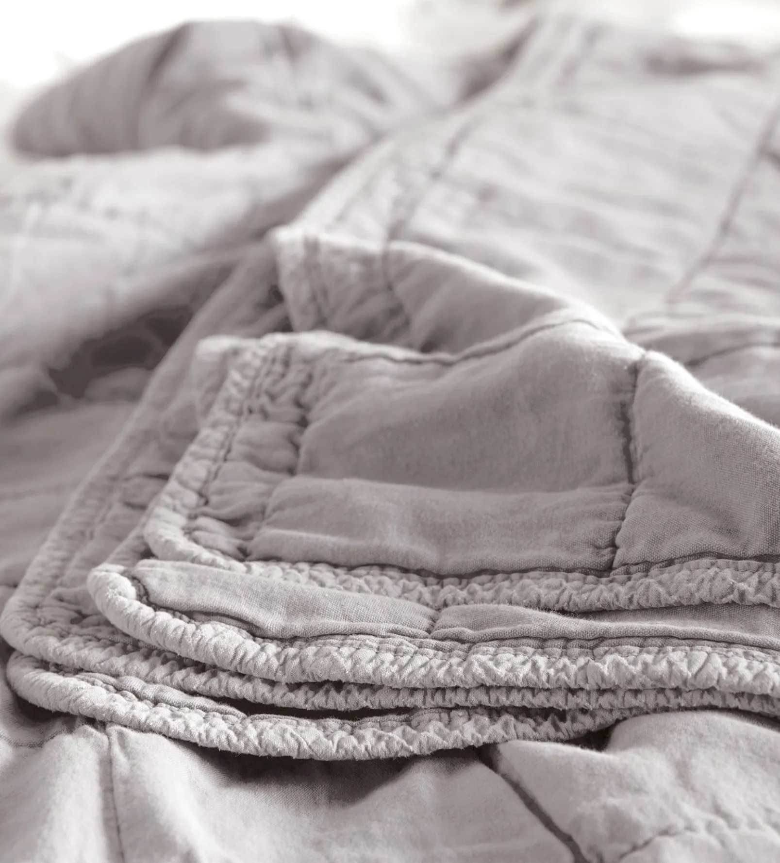 Pebble Grey Finn 100% Cotton Quilted Throw