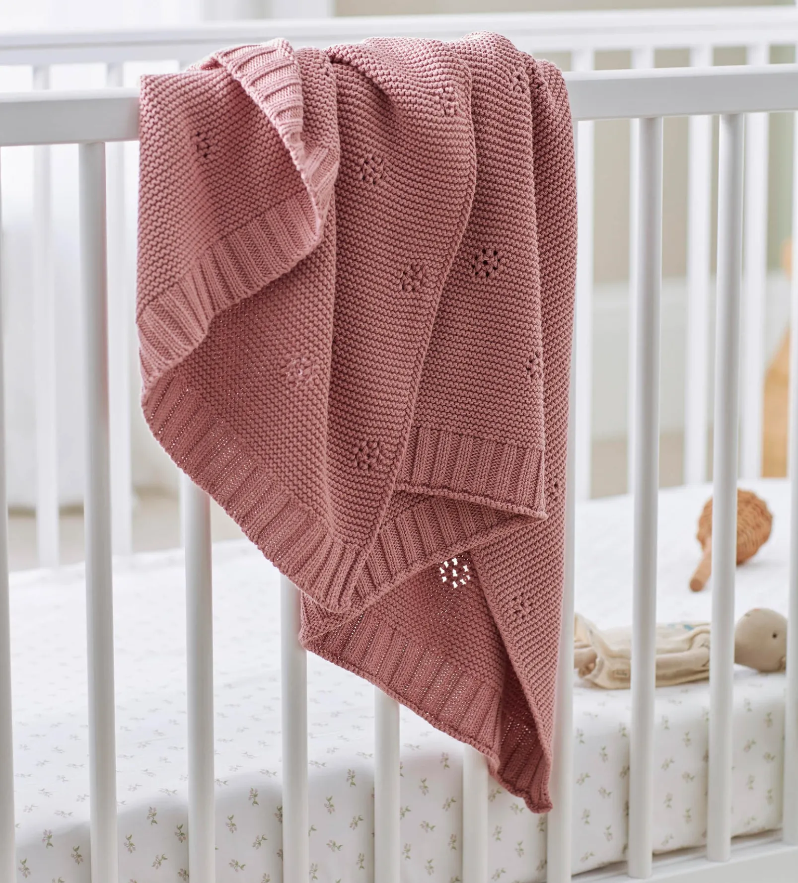 Vintage Rose Bailey 100% Organic Cotton Knitted Baby Blanket