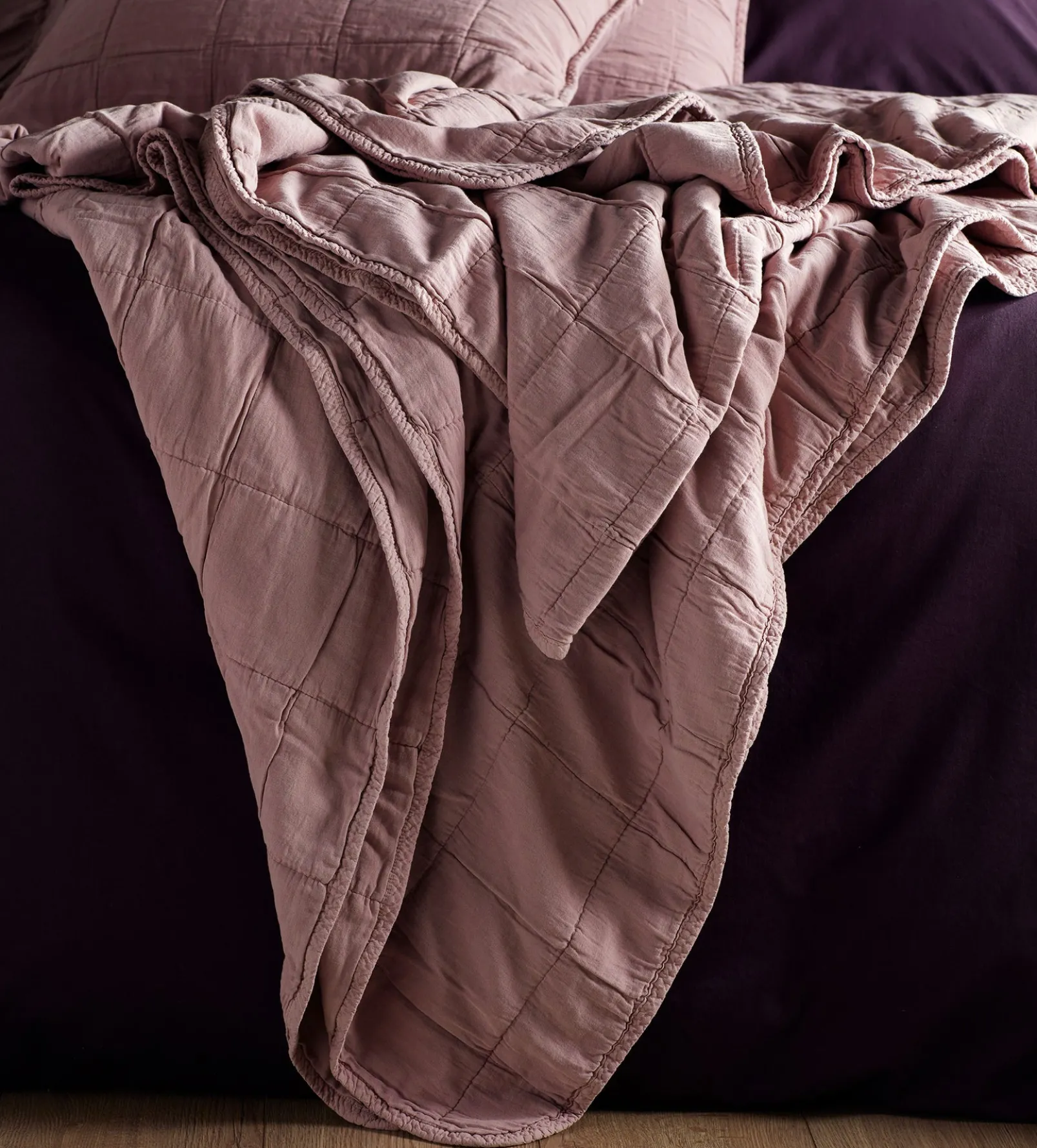 Vintage Rose Finn 100% Cotton Quilted Throw