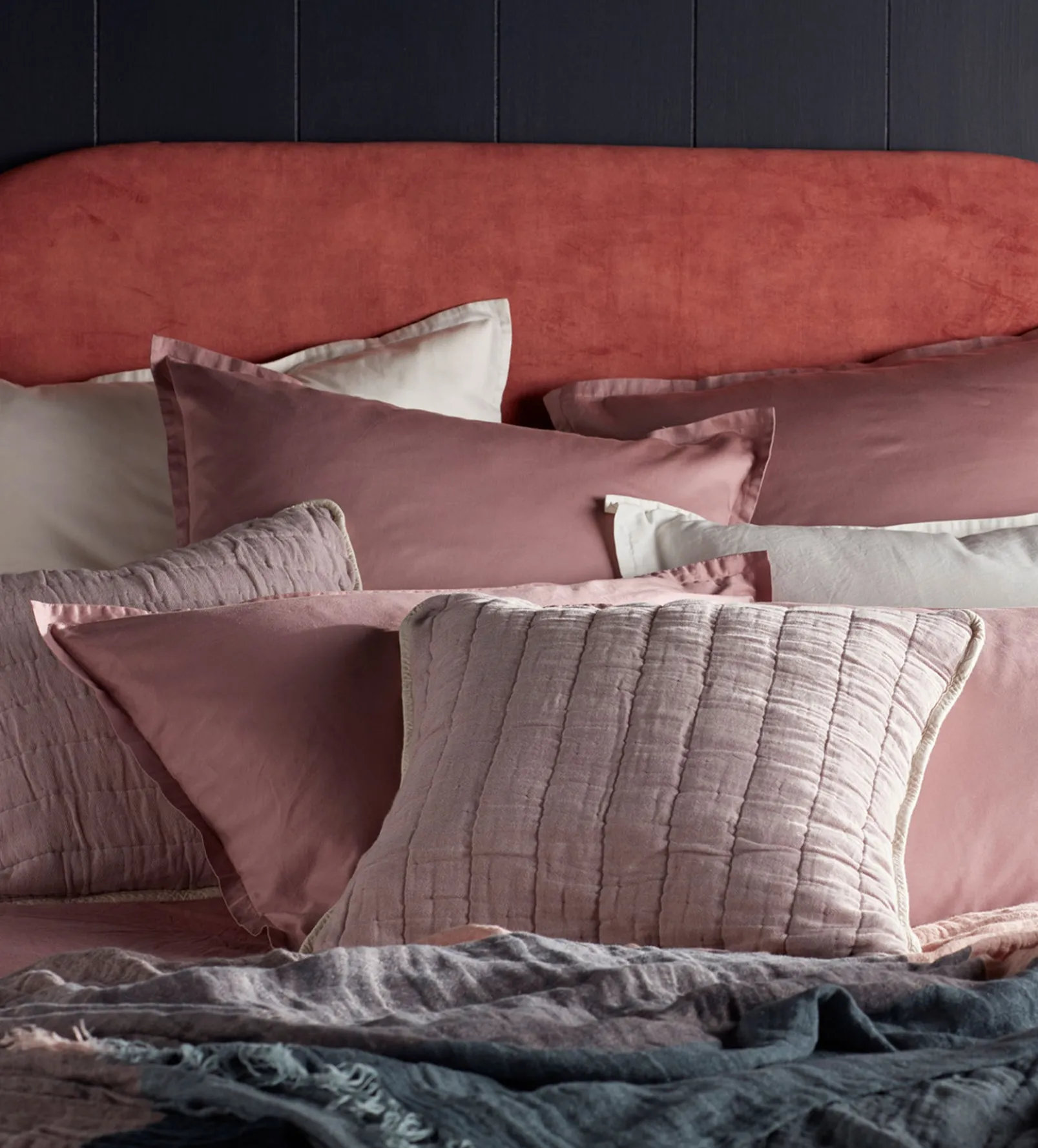 Vintage Rose Super Soft 100% Cotton Oxford Pillowcase