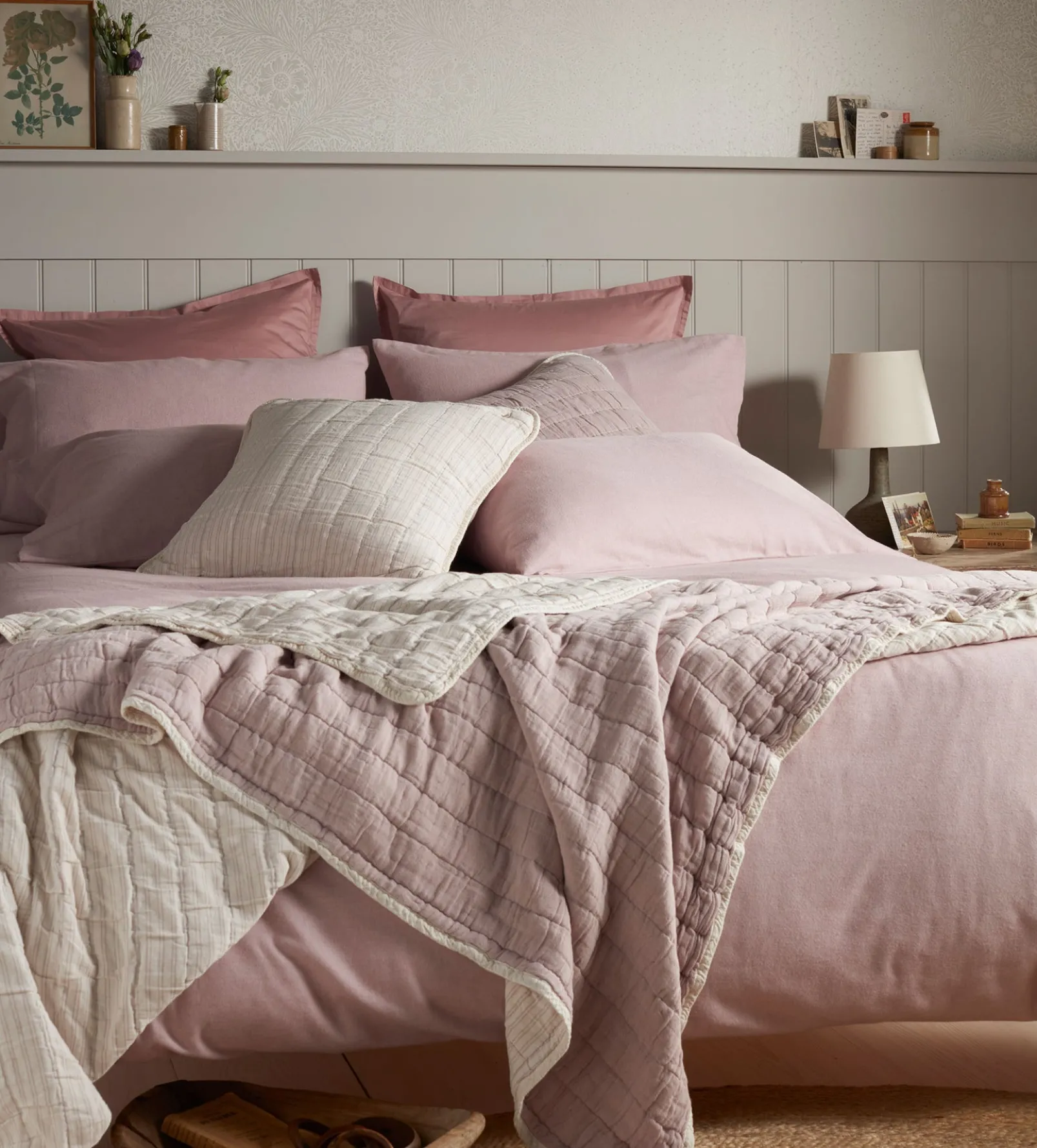 Vintage Rose Vivienne 100% Cotton Quilted Throw