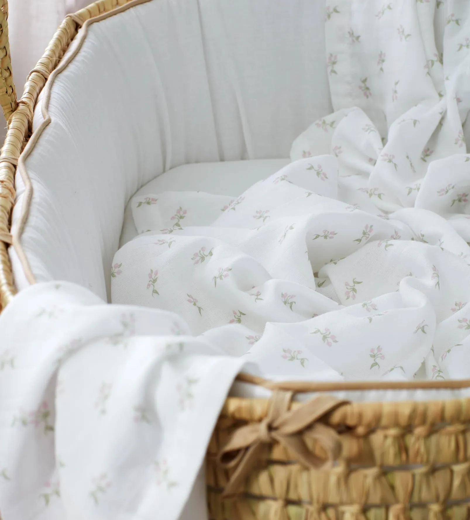 White Fleur 100% Organic Cotton Muslin Swaddle Blanket