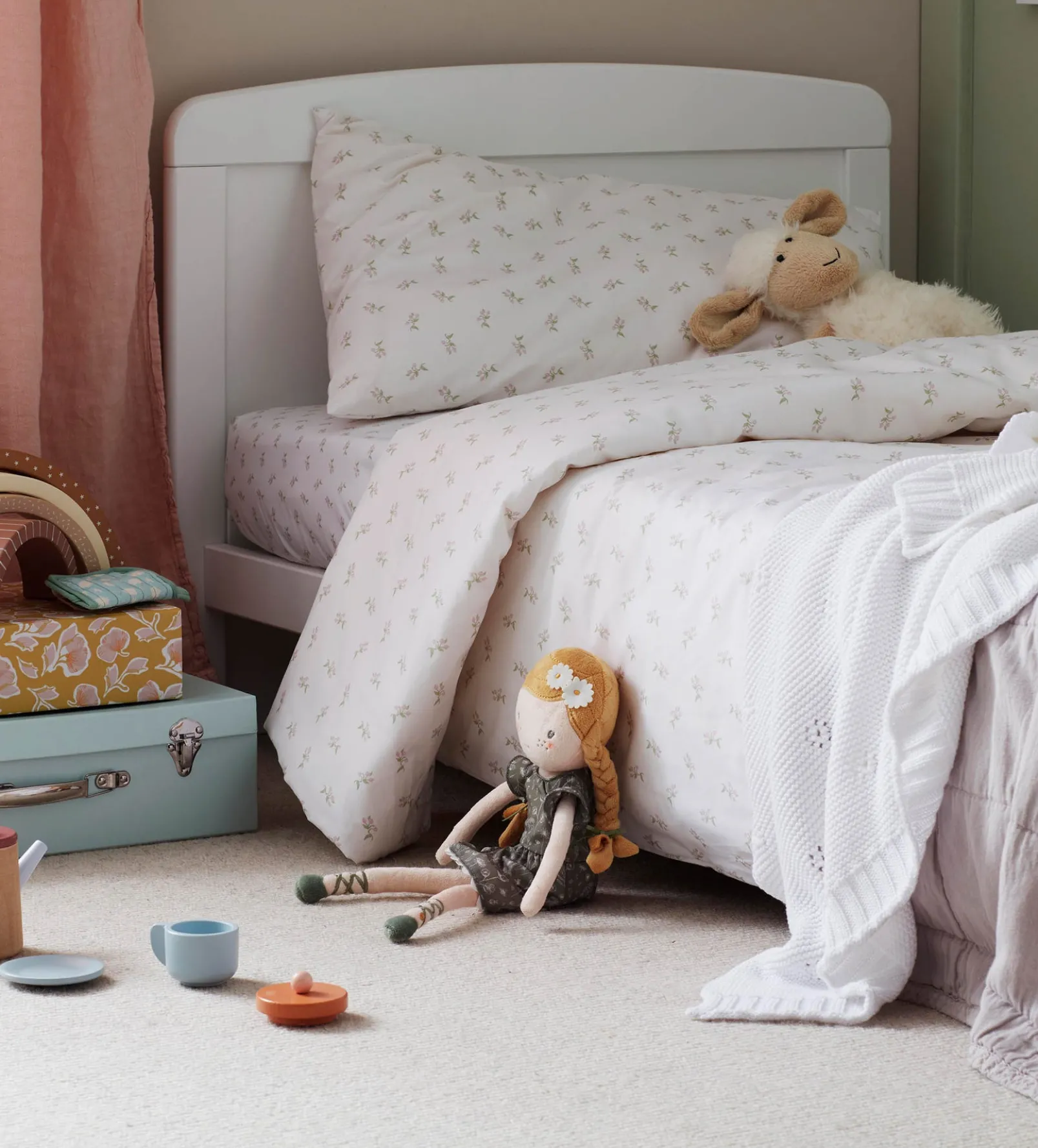 White Fleur Organic 100% Cotton Cot Bed Duvet Cover Set